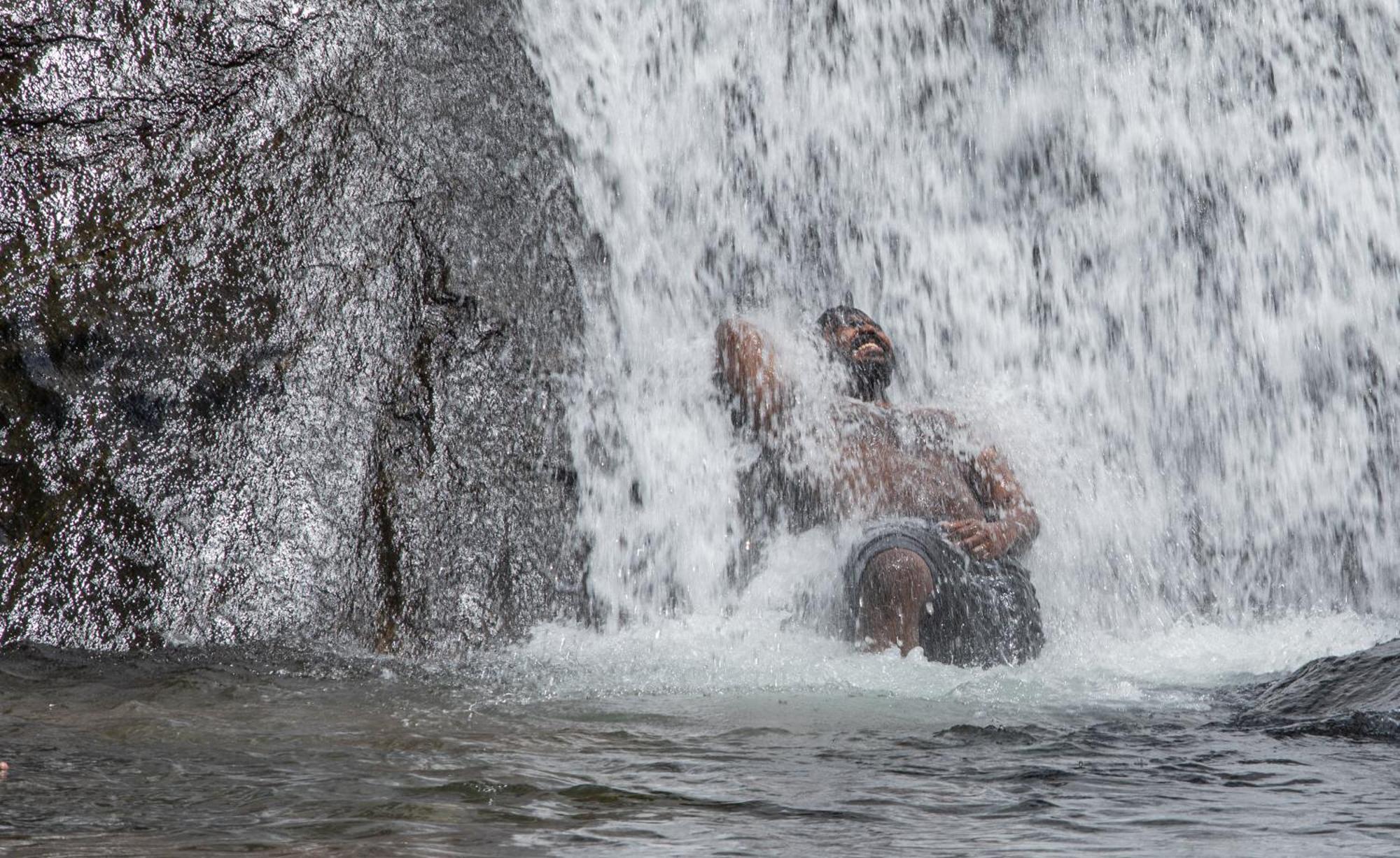 Aruvikuzhy Waterfalls Villa Kozhancheri Ngoại thất bức ảnh